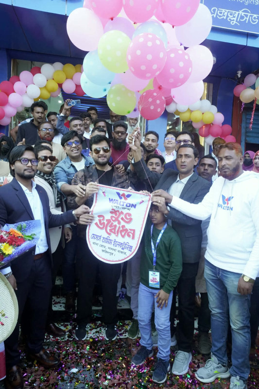 সালথায় ওয়ালটনের এক্সক্লুসিভ শোরুম উদ্ভোধন
