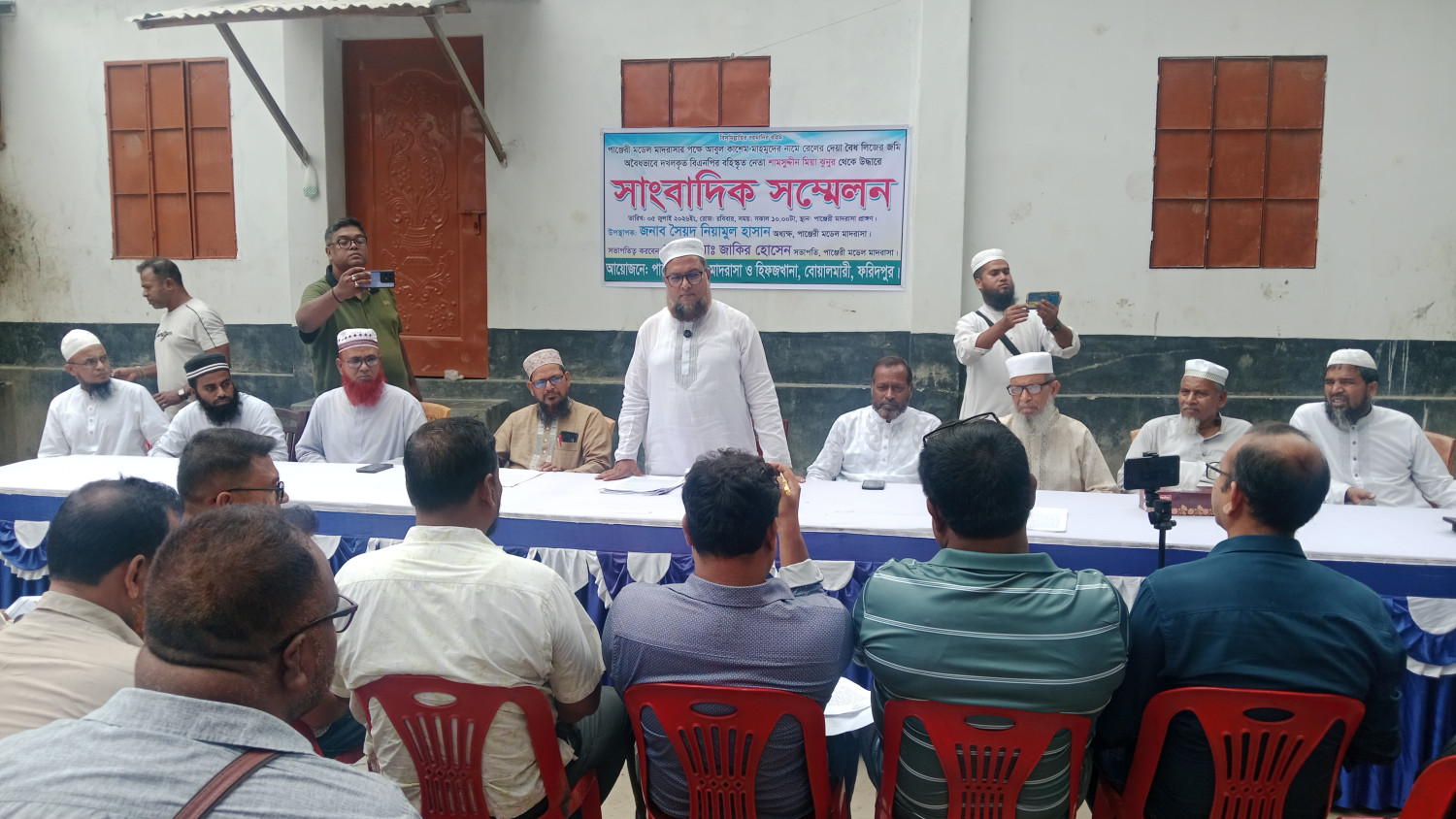 পাঞ্জেরী মডেল মাদরাসার লিজকৃত জমি দখলের অভিযোগ বিএনপি নেতার বিরুদ্ধে, উদ্ধার চেয়ে সংবাদ সম্মেলন