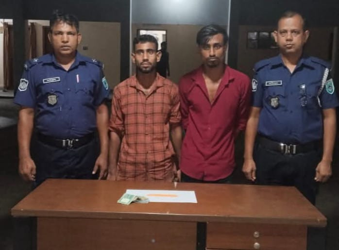 কাউনিয়ায়  ইয়াবা ও নগদ টাকা-সহ ২ মাদক কারবারি গ্রেফতার