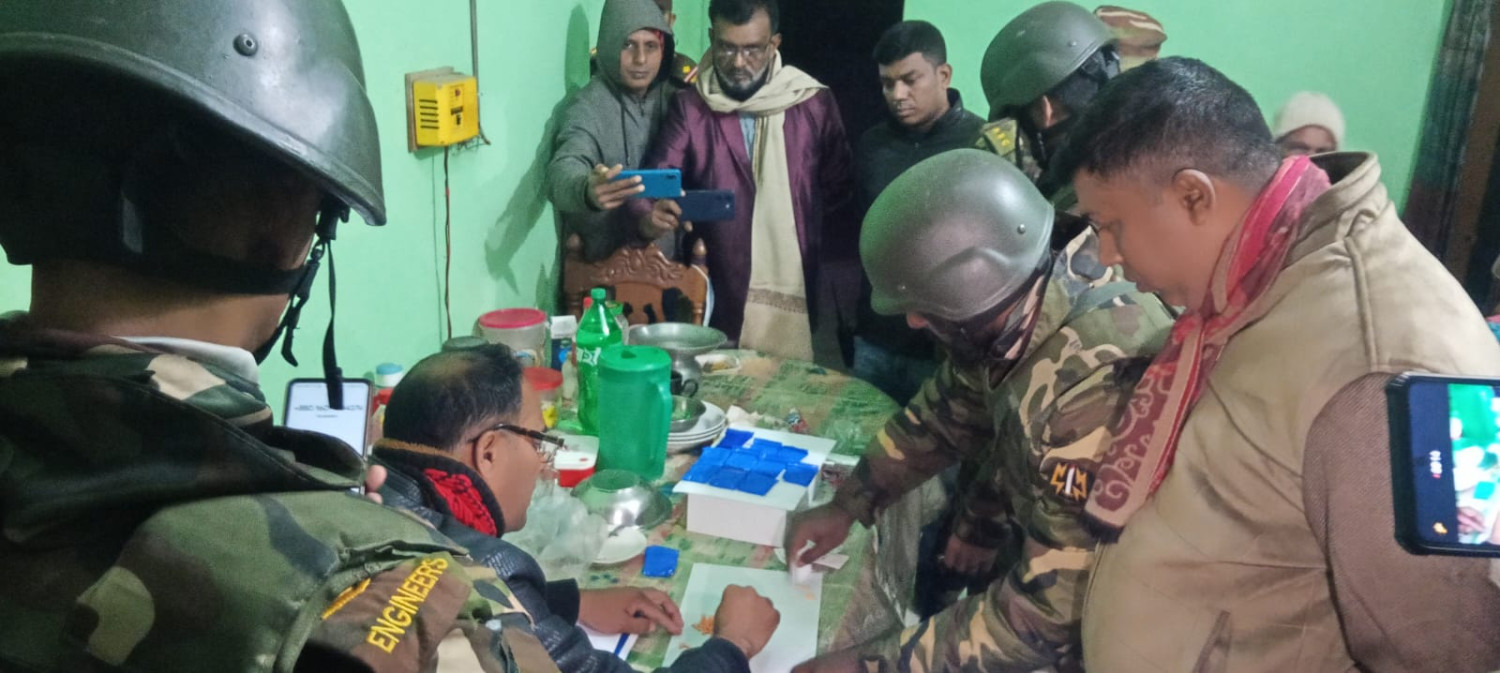 বোয়ালমারীতে যৌথ বাহিনীর অভিযানে বিপুল পরিমাণ ইয়াবা উদ্ধার