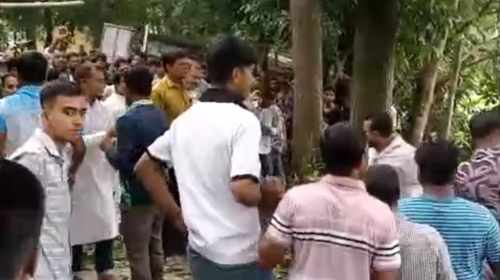 বোয়ালমারীতে বিএনপির ইউনিয়ন সম্মেলনে সাময়িক উত্তেজনা, পরে পরিস্থিতি স্বাভাবিক