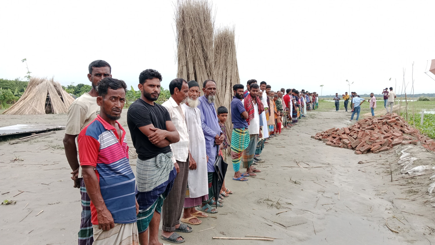 মধুমতী নদী শাসন নয়, প্রাকৃতিক গতিপথে প্রবাহ চায় আলফাডাঙ্গার বাসিন্দারা